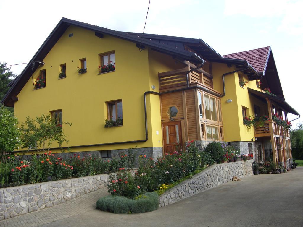 Tourist Farm Ob Izviru Krupe Villa Semic Luaran gambar